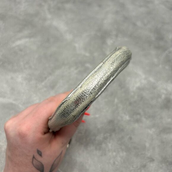 Saint Laurent YSL Metallic Silver Leather Heart Coin Purse with Key Chain - Picture 7 of 15